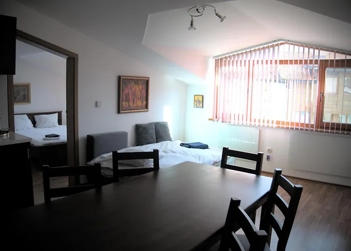 Parkview Complex Large Flat Next To Lift Lägenhet