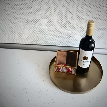 Апартаменты Parkview Complex Large Flat Next To Lift *