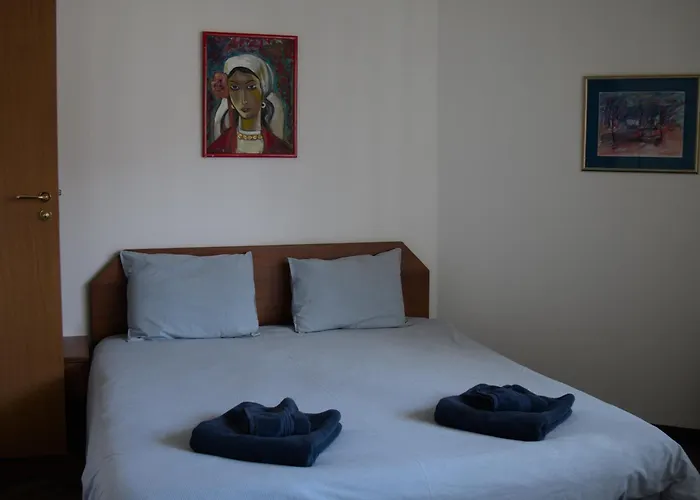 Apartment Parkview Complex Large Flat Next To Lift *